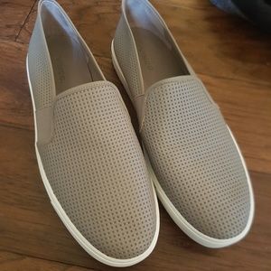 Vince Blair sneakers 9.5 like new